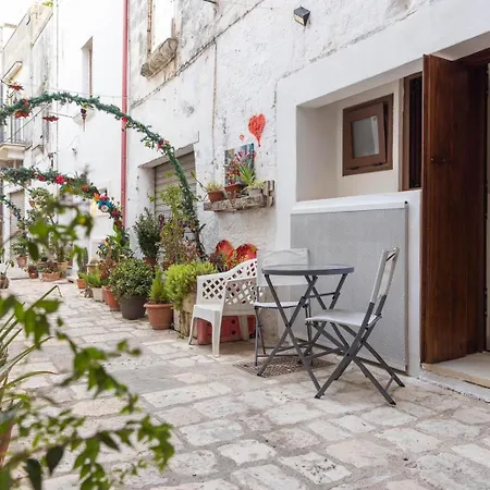 Palazzo Savino Southern Italian Lifestyle - Epoca Collection *
